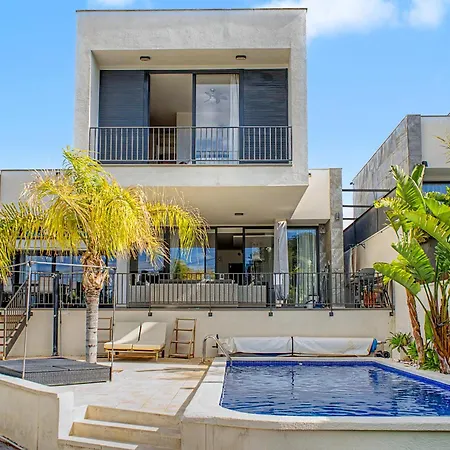 Villa Riviera