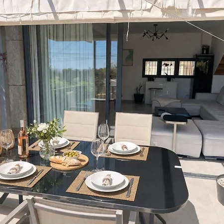 Riviera Villa *