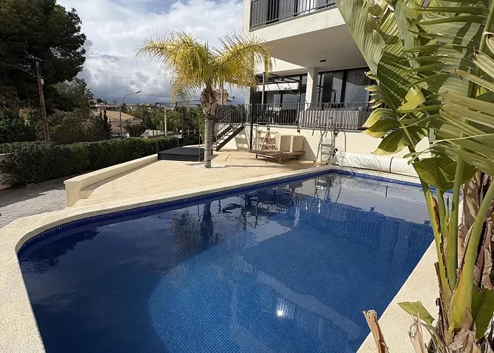 Villa Riviera